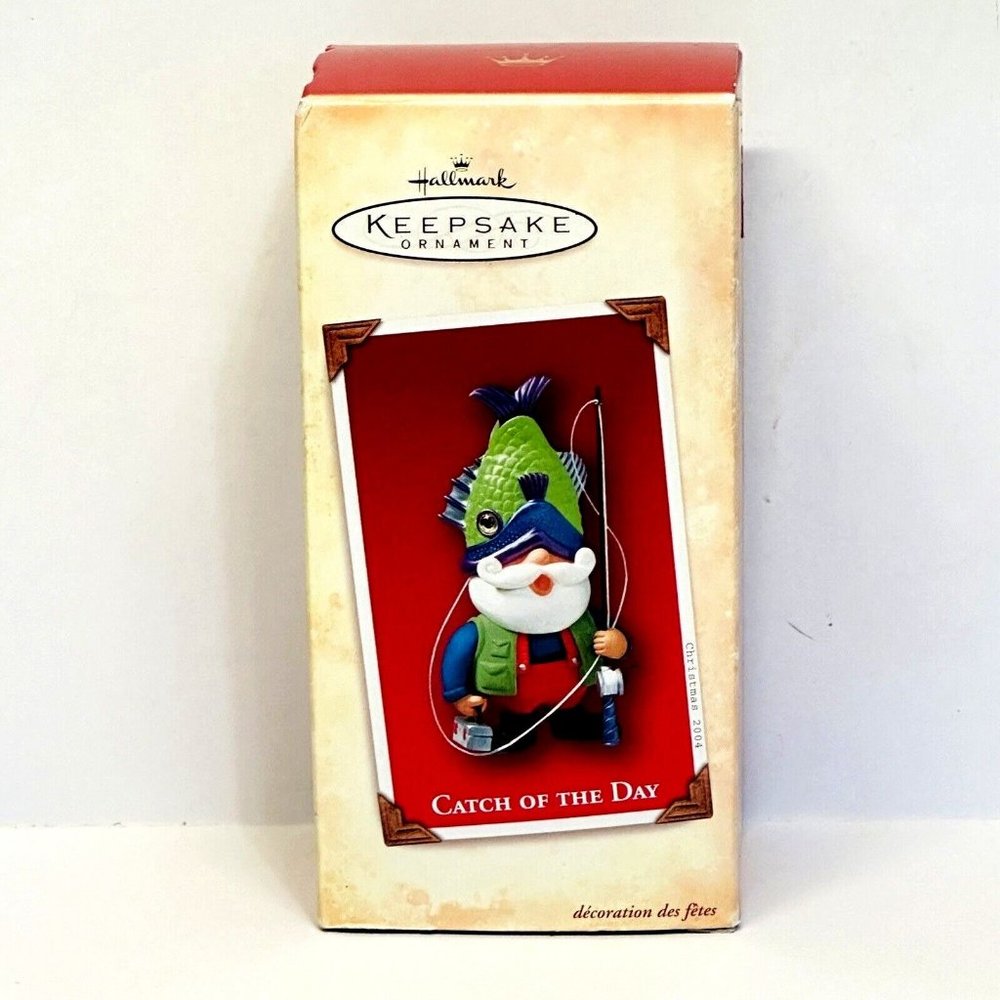 Hallmark Keepsake Catch of the Day Santa Fishing Ornament 2004 VTG - Picture 7 of 9